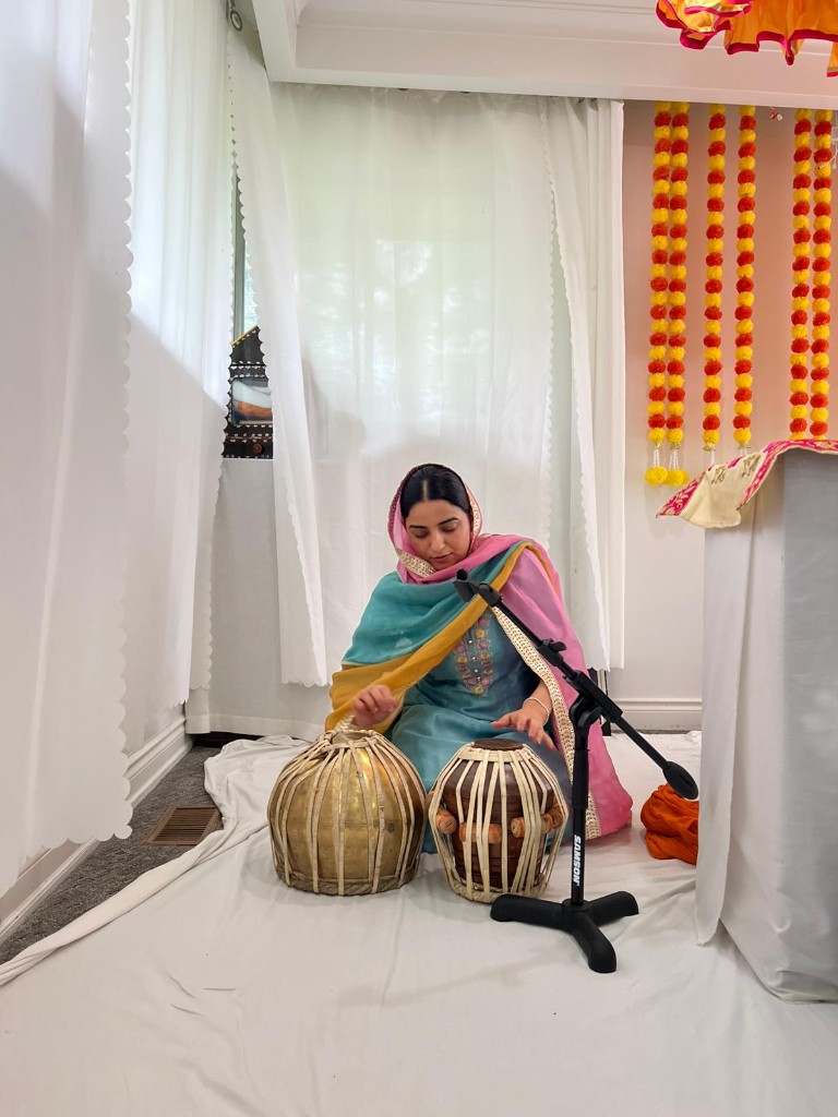 Kirtan with tabla during Simran